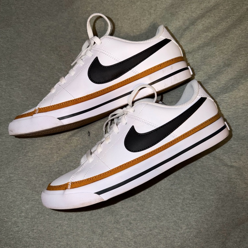 Nike Kids White and Black Sneakers